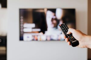 Comment choisir le meilleur service IPTV avec chaînes 4K : guide complet pour